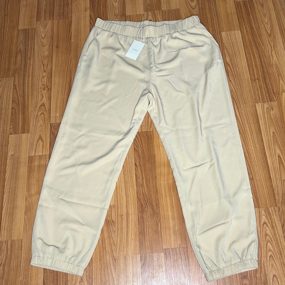 Tularosa x Revolve Cream Cropped Pant- Size XL- New with Tags! Retail: $178